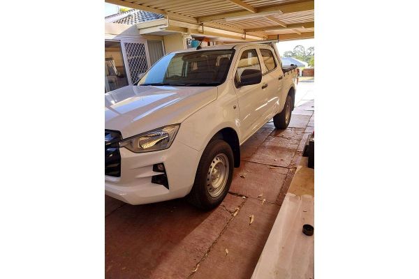 2022 Isuzu D-MAX SX High Ride  Rear Wheel Drive image