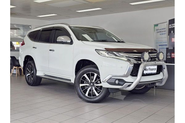 2019 Mitsubishi Pajero Sport Exceed QE image