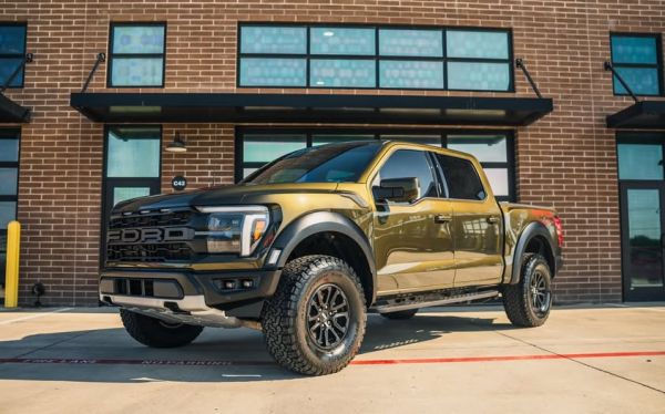 2026 Ford F-150 Raptor R image