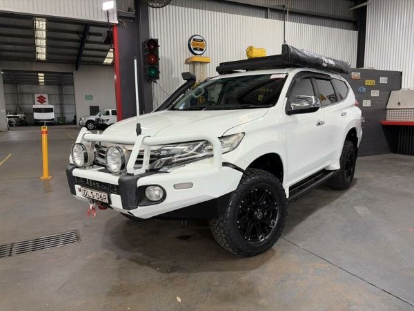 2016 Mitsubishi Pajero Sport QE GLX (4x4) White 8 Speed Automatic Wagon image