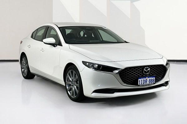 2024 Mazda MAZDA3 G20 EVOLVE 300Q image