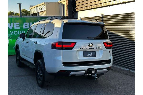 2026 Toyota Landcruiser FJA300R GR Sport image