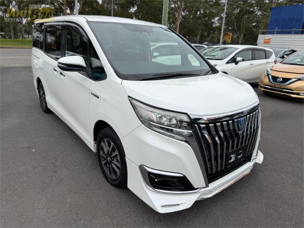 2018 Toyota Esquire Wagon ZWR80G Hybrid image