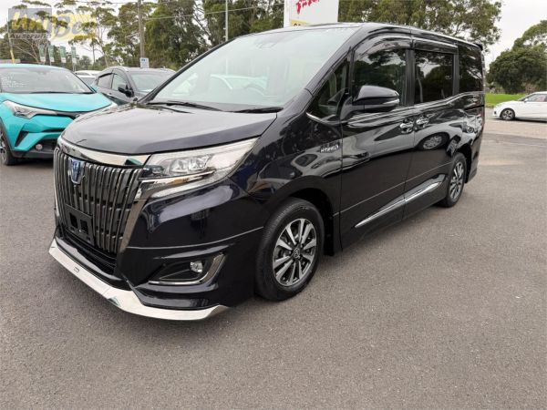 2019 Toyota Esquire Wagon ZWR80 Hybrid image