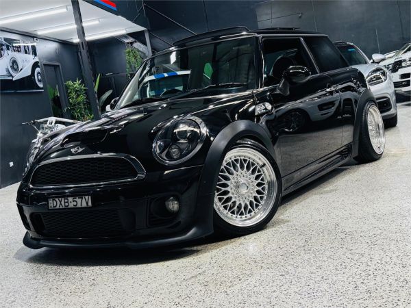 2011 MINI Hatch Hatchback R56 LCI John Cooper Works image