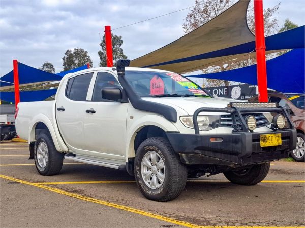 2015 Mitsubishi Triton Utility MN MY15 GLX image