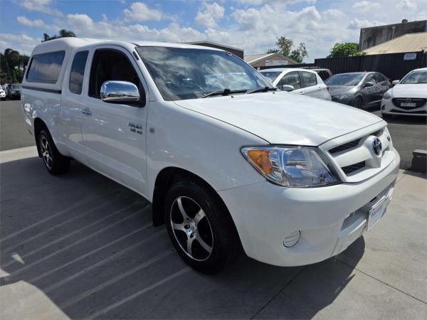 2006 Toyota Hilux Utility GGN15R MY05 SR5 image