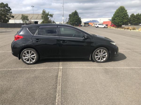 2013 Toyota Corolla Hatchback ZRE182R Levin ZR image