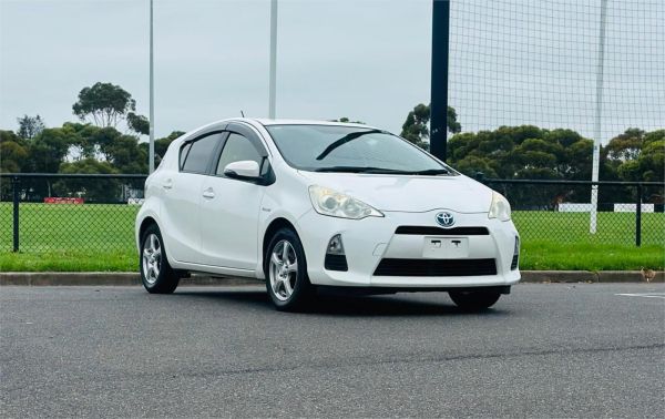 2013 Toyota Aqua Hatchback NHP10 G image