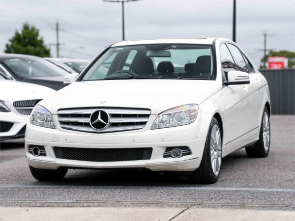 2009 Mercedes-Benz C-Class Sedan W204 C200 Kompressor Classic image