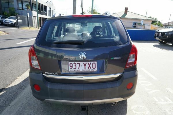 2013 Holden Captiva CG MY12 5 (FWD) Grey 6 Speed Manual Wagon image