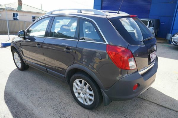 2013 Holden Captiva CG MY12 5 (FWD) Grey 6 Speed Manual Wagon image