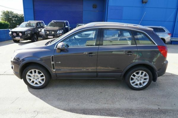 2013 Holden Captiva CG MY12 5 (FWD) Grey 6 Speed Manual Wagon image