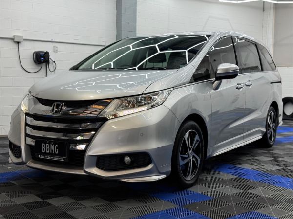 2015 HONDA ODYSSEY 4D WAGON RC MY15 VTi-L image