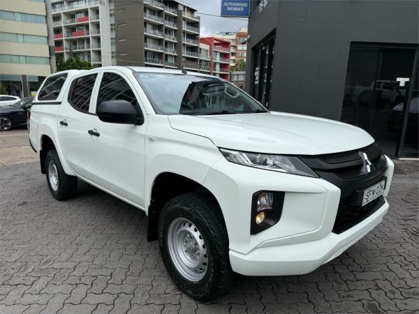 2021 MITSUBISHI TRITON DOUBLE CAB P/UP MR MY21 GLX (4x4) image