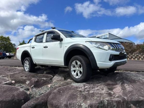 2015 Mitsubishi Triton UTILITY GLS DUAL CAB MQ MY16 image