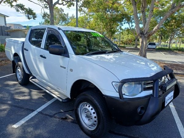 2010 Mitsubishi Triton MN MY10 GLX White 4 Speed Automatic Double Cab Utility image