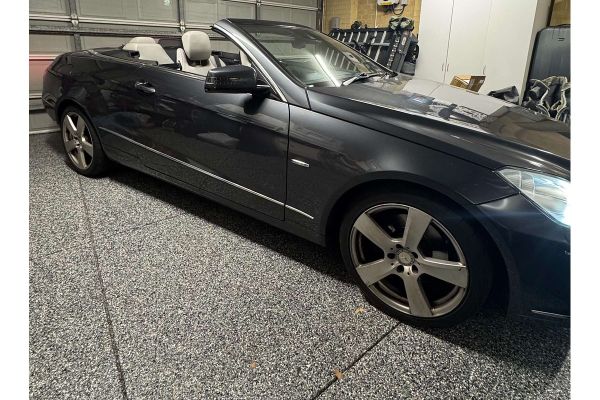 2012 Mercedes-Benz E-Class E250 CDI BlueEFFICIENCY Avantgarde A207 image