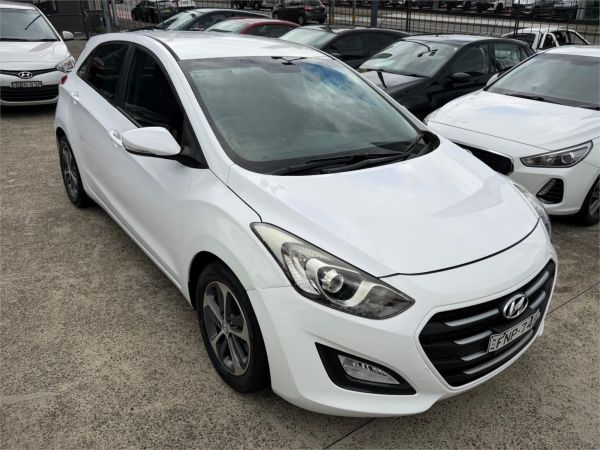2015 HYUNDAI i30 5D HATCHBACK GD3 SERIES 2 ACTIVE X image