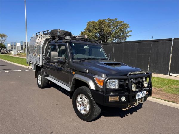 2018 TOYOTA LANDCRUISER DOUBLE C/CHAS VDJ79R GXL (4x4) image