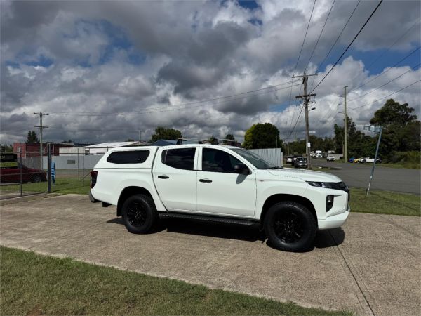 2021 MITSUBISHI TRITON DOUBLE CAB P/UP MR MY22 GLX (4x4) image