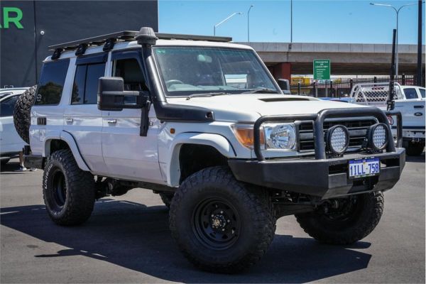 2011 Toyota Landcruiser Workmate VDJ76R image