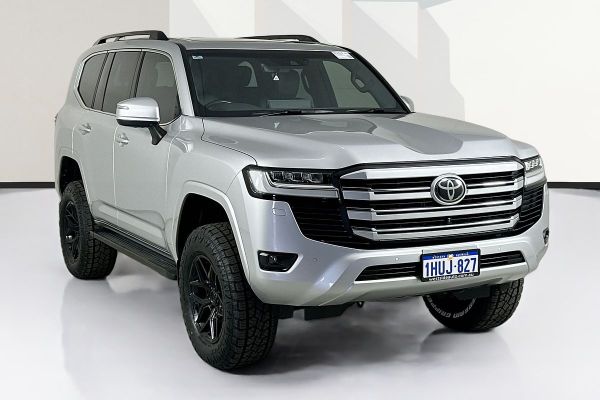2022 Toyota LANDCRUISER LC300 VX (4x4) FJA300R image