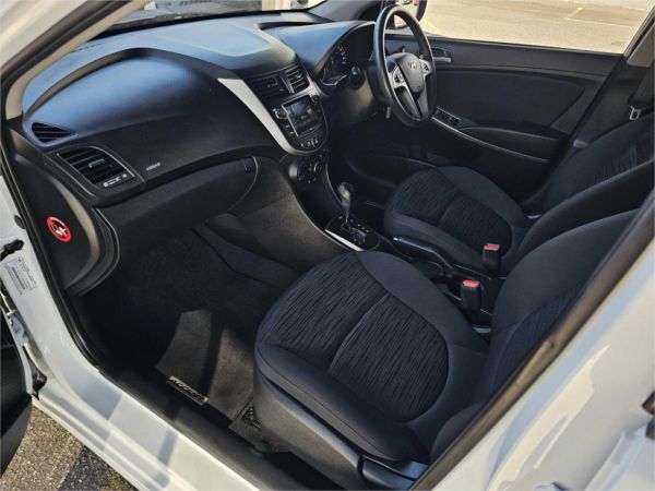 2018 Hyundai Accent Hatchback RB6 MY18 Sport image