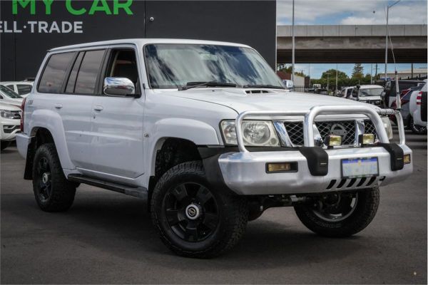 2005 Nissan Patrol ST GU IV image