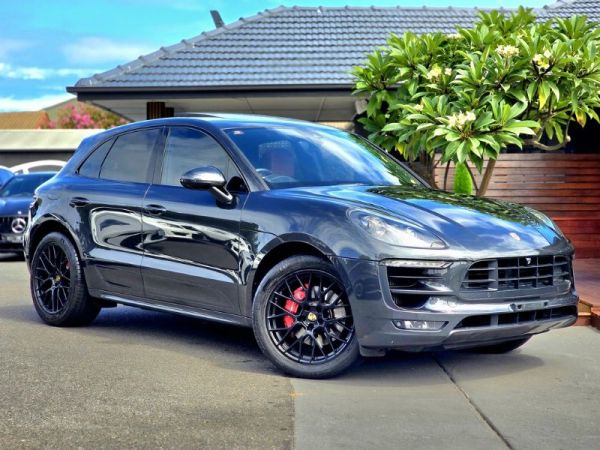 2018 Porsche Macan WAGON GTS 95B MY18 image