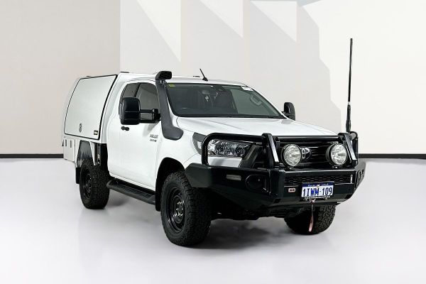 2020 Toyota HILUX SR (4x4) GUN126R FACELIFT 4X4 image