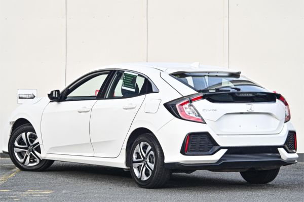 2017 Honda Civic Hatchback 10th Gen MY17 VTi image