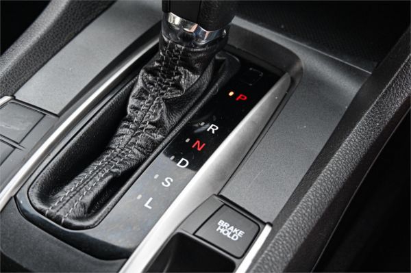 2017 Honda Civic Hatchback 10th Gen MY17 VTi image
