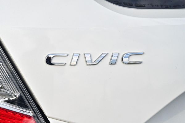 2017 Honda Civic Hatchback 10th Gen MY17 VTi image