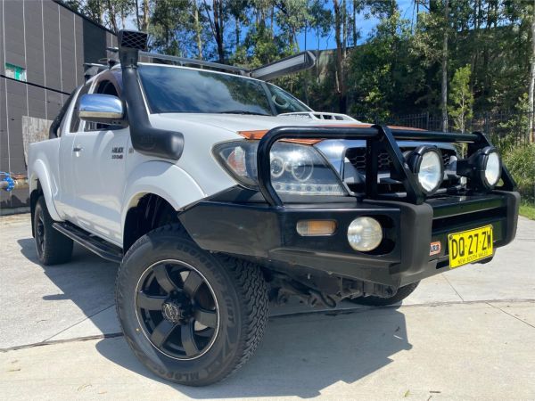 2010 TOYOTA HILUX X CAB P/UP KUN26R 09 UPGRADE SR5 (4x4) image