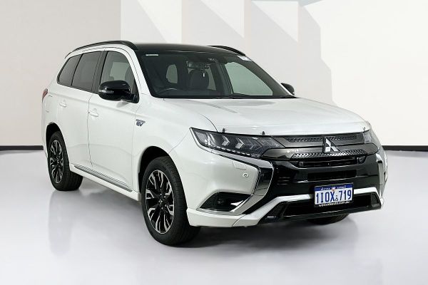 2021 Mitsubishi OUTLANDER PHEV GSR 5 SEAT (AWD) ZL MY21 image