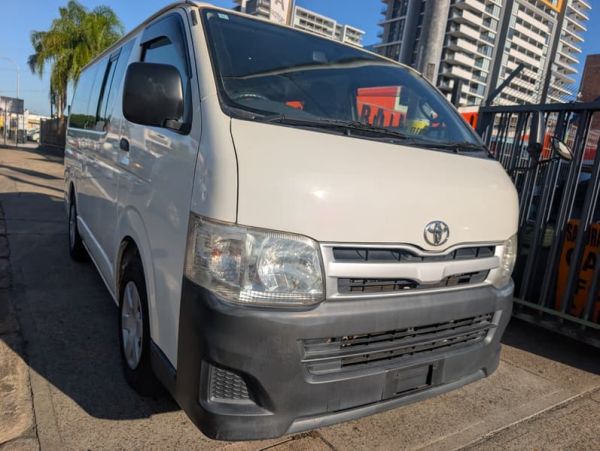 2013 TOYOTA HIACE CAMPER image