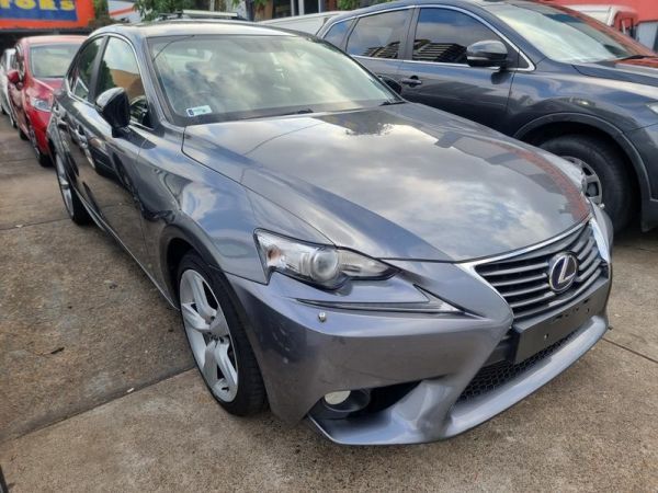 2015 LEXUS IS300h LUXURY HYBRID image