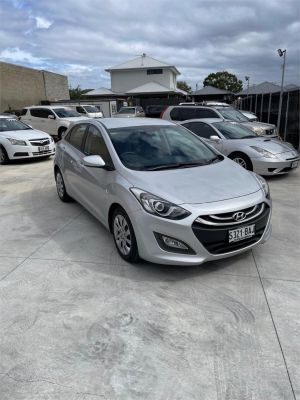 2013 HYUNDAI i30 5D HATCHBACK GD MY14 ACTIVE image