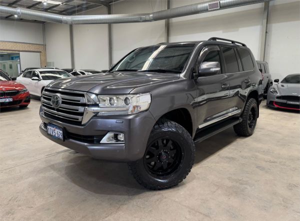 2016 TOYOTA LANDCRUISER 4D WAGON VDJ200R MY16 SAHARA (4x4) image