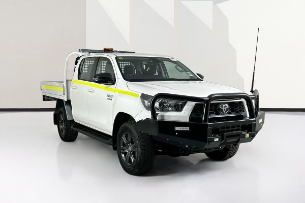 2024 Toyota HILUX SR (4x4) STEEL WHEELS GUN126R 4X4 image