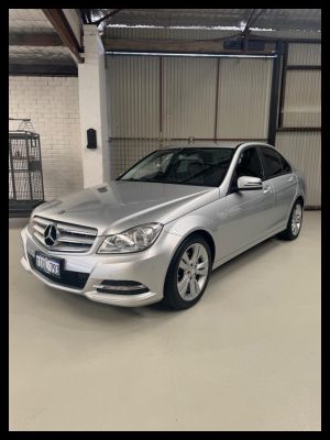 2012 Mercedes-Benz C-Class Sedan W204 MY12 C200 BlueEFFICIENCY image