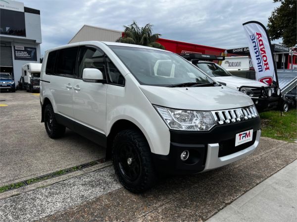 2013 Mitsubishi Delica Van Wagon CV5W D:5 image