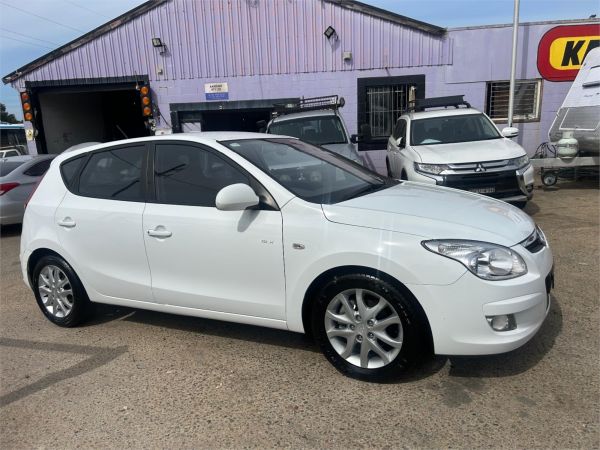 2008 HYUNDAI i30 5D HATCHBACK FD MY09 SLX 1.6 CRDi image