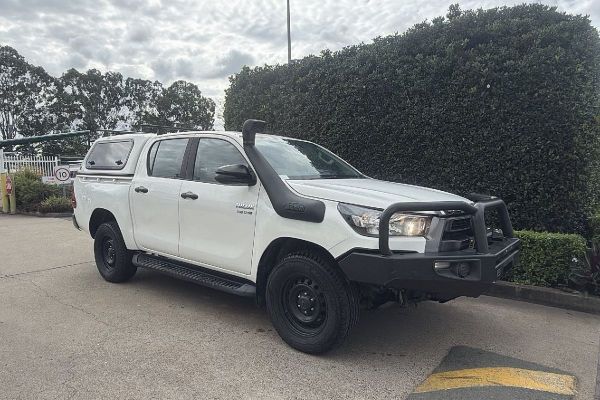 2022 Toyota Hilux SR GUN126R 4X4 image