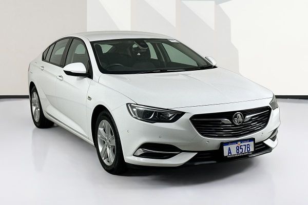 2018 Holden COMMODORE LT ZB image