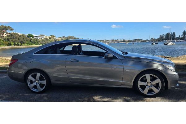 2010 Mercedes-Benz E-Class E250 CDI BlueEFFICIENCY Elegance C207 image