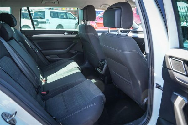 2021 Volkswagen Passat B8 R-Line image