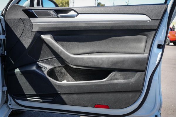 2021 Volkswagen Passat B8 R-Line image