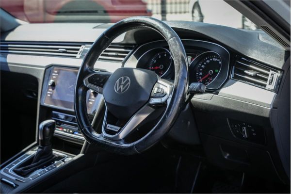2021 Volkswagen Passat B8 R-Line image